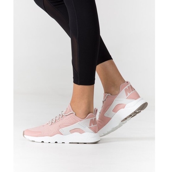 nike air huarache run ultra rosa nike air huarache run ultra rosa